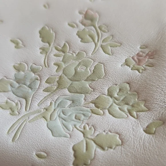 Adorable NWT Coach Disney X Bambi Kisslock Wallet 🤍🦌🩷 - Picture 7 of 16